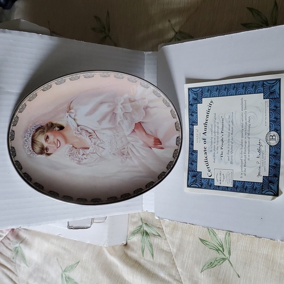 Diana: Queen of Our Hearts collection. - Picture 3 of 4